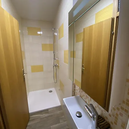 Apartma Losko * Церкница