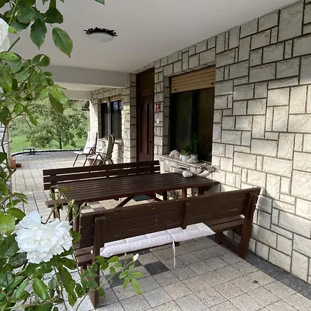Apartma Losko Appartamento *