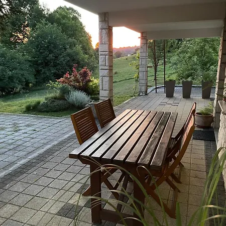 Apartma Losko Апартаменты Церкница