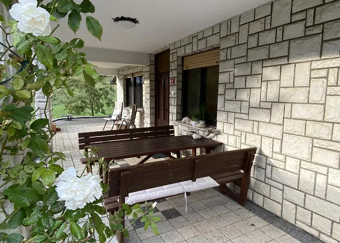 Apartma Losko Apartment *